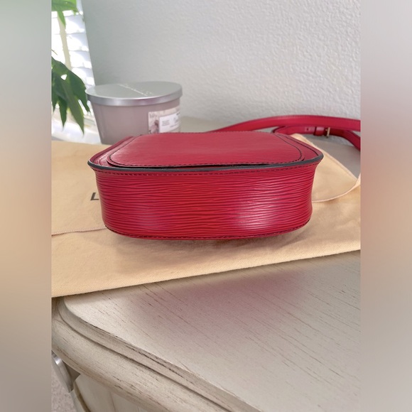 Louis Vuitton Epi St. Cloud PM - Picture 6 of 16